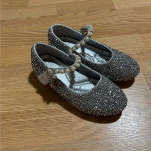 New “Synpos” girls shoes size 13 without box